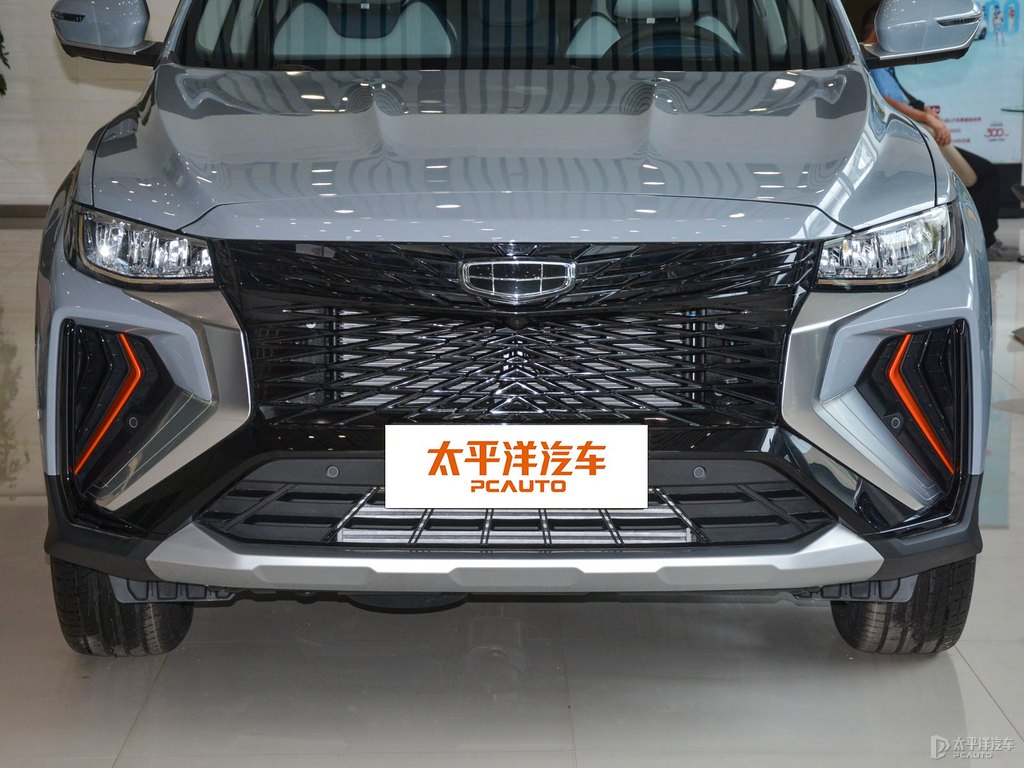 超凡灰博越車頭外觀圖片