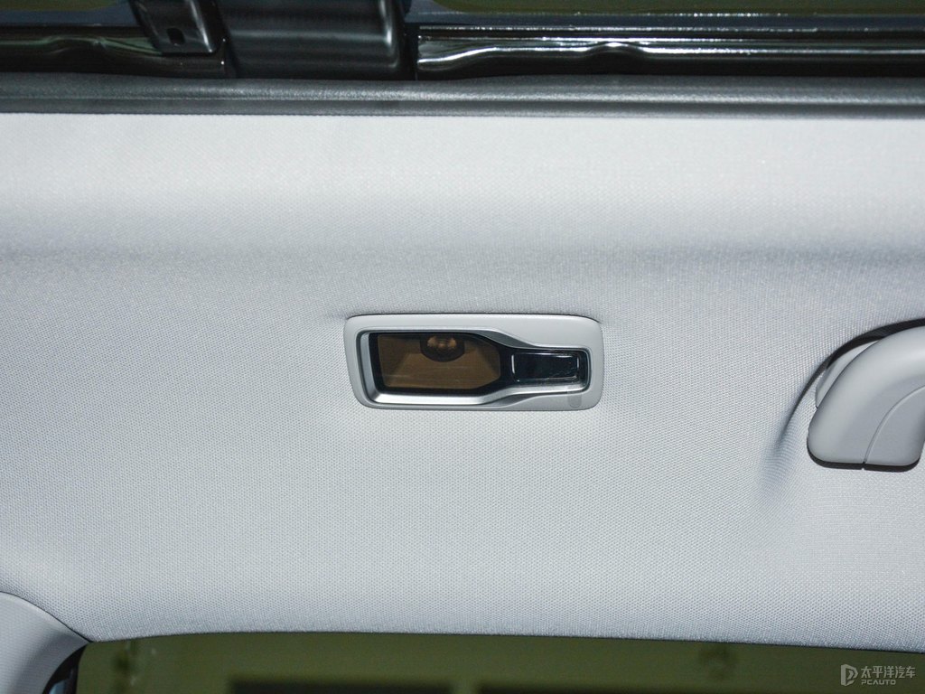 超凡灰博越車廂內(nèi)飾圖片