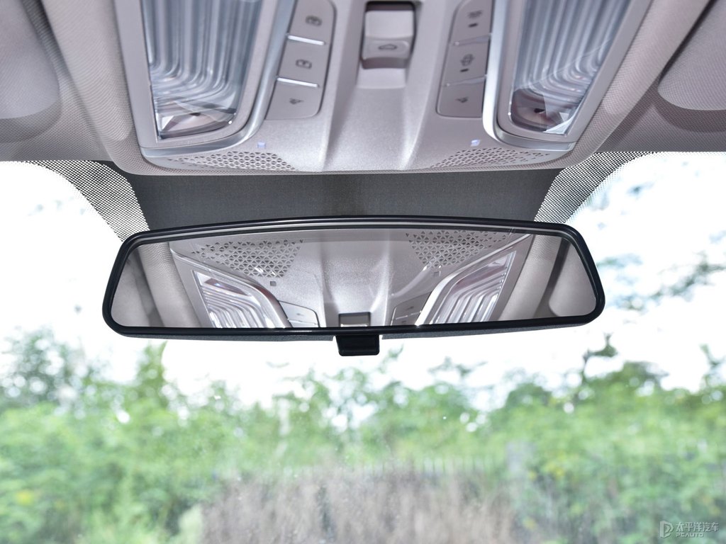 炫晶白長安CS75 PLUS車廂內(nèi)飾圖片