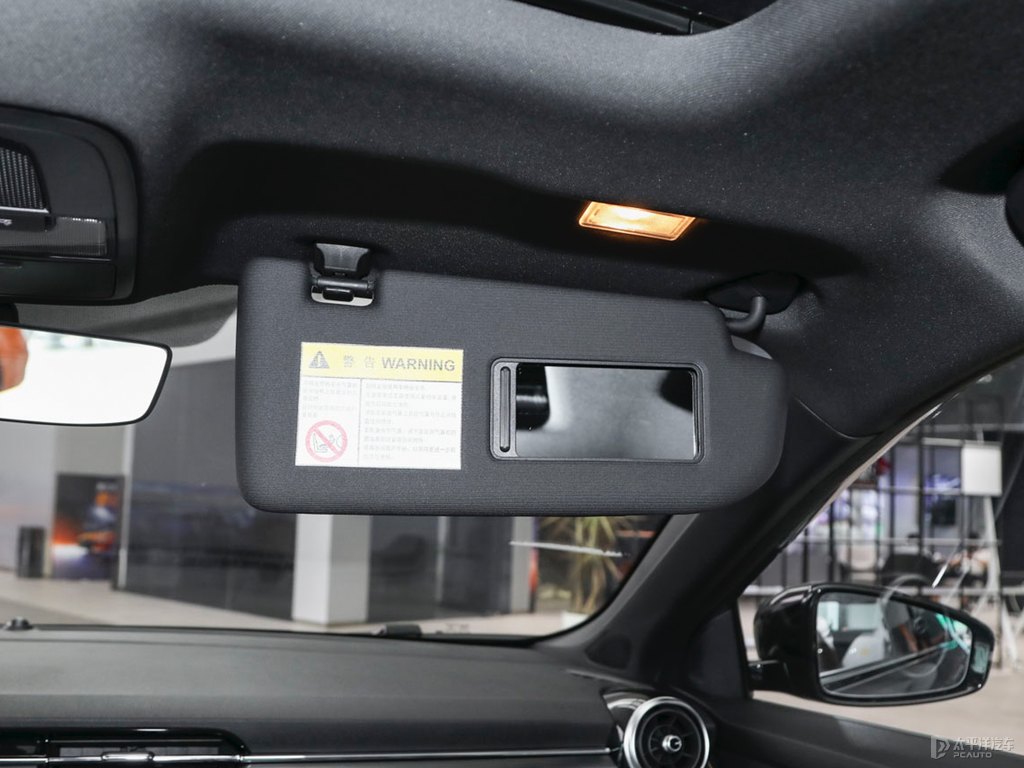 雷霆灰MG6車廂內(nèi)飾圖片