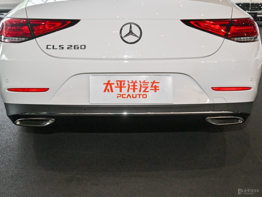 鉆石白奔馳CLS級車尾外觀圖片