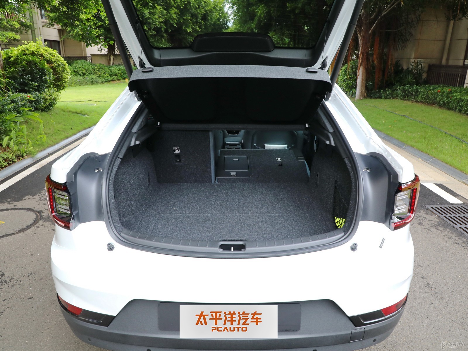 Polestar 2空間高清大圖