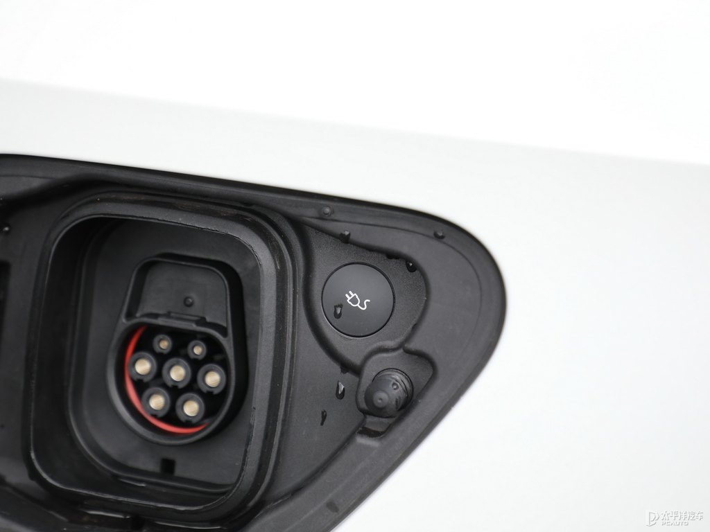 ѩPolestar 2(x)(ji)(x)(ji)DƬ