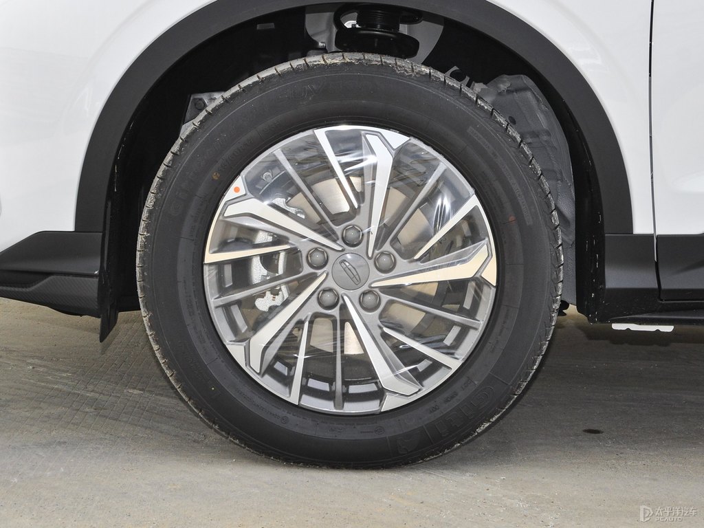 閃電白繽越車(chē)身外觀圖片