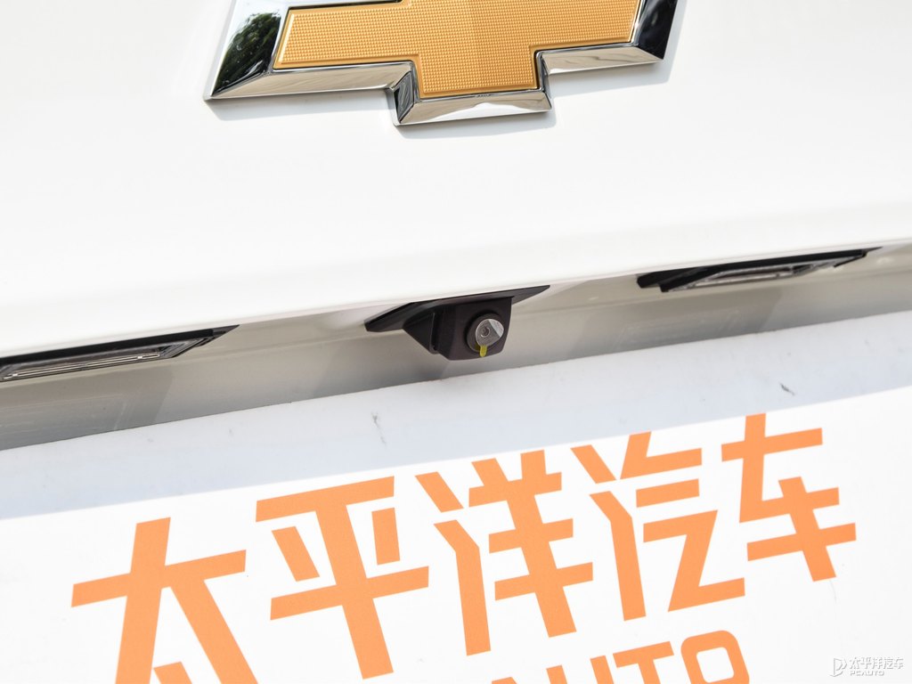 天真白科魯澤車尾外觀圖片