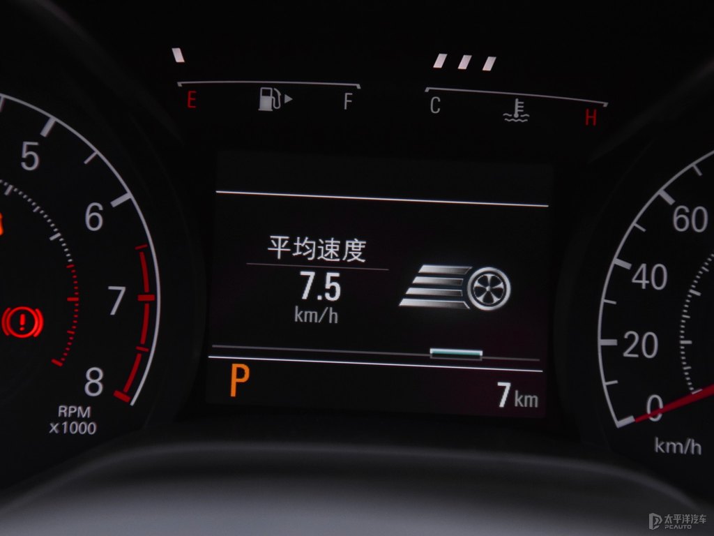 天真白科魯澤中控內(nèi)飾圖片