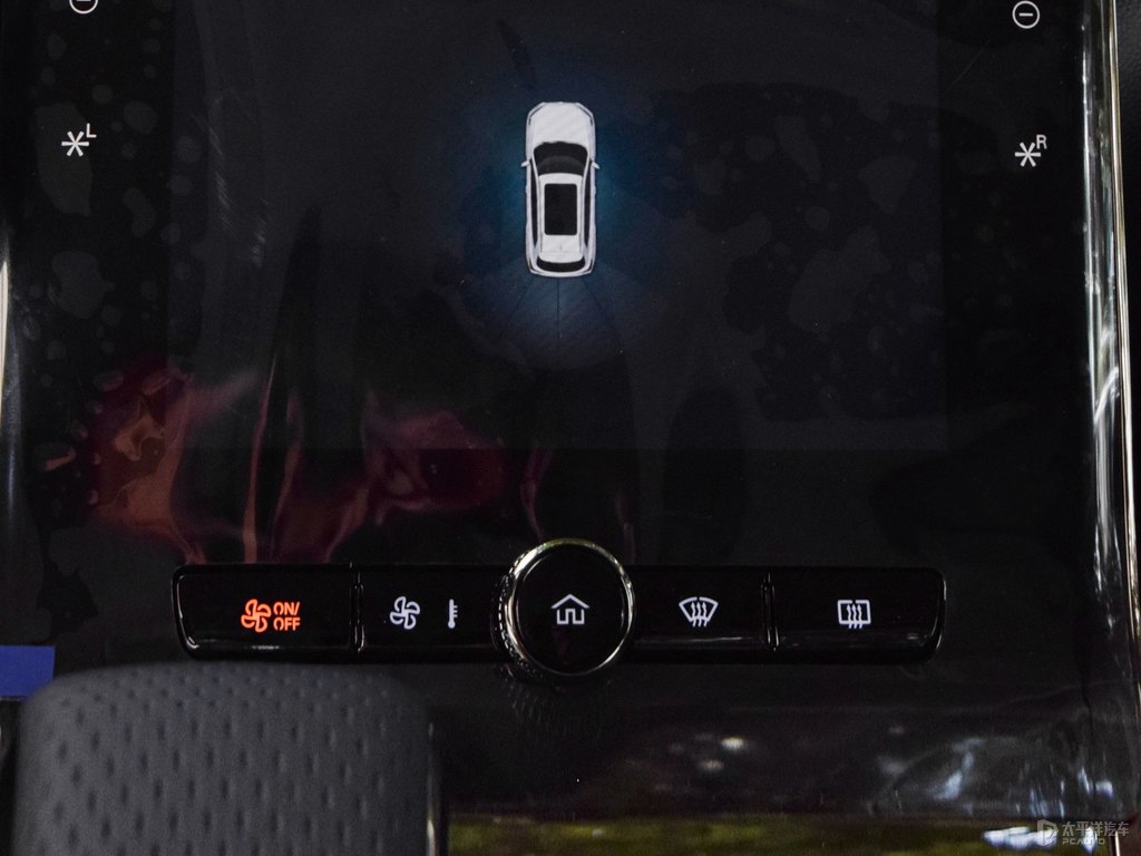 玄武黑榮威RX5中控內(nèi)飾圖片