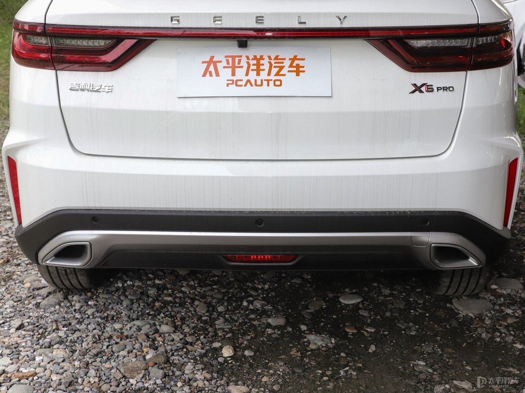 漢玉白遠(yuǎn)景X6車尾外觀圖片