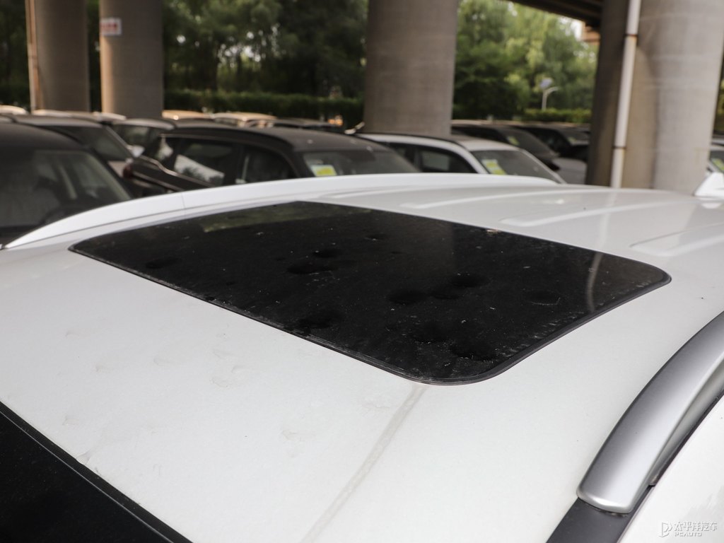 漢玉白遠(yuǎn)景X6車(chē)身外觀圖片