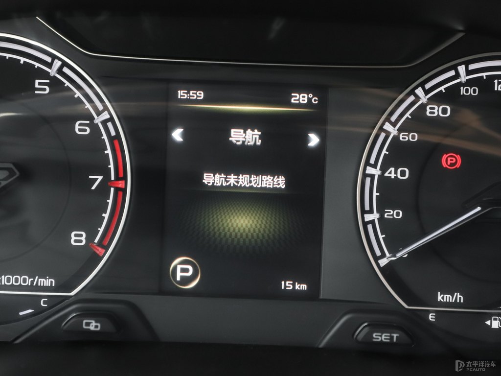 漢玉白遠(yuǎn)景X6中控內(nèi)飾圖片