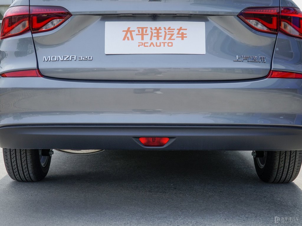 高冷灰科魯澤車尾外觀圖片