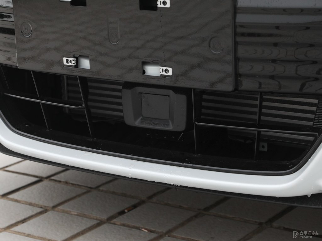 凌派車頭外觀圖片