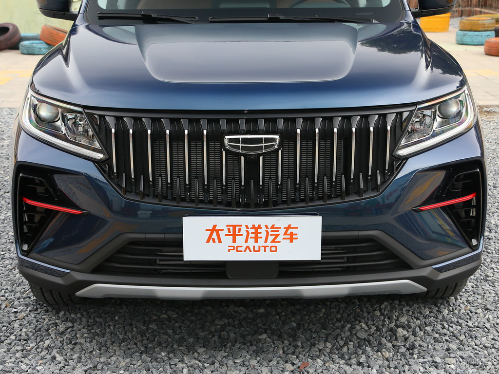 墨黛藍(lán)遠(yuǎn)景X6車頭外觀圖片