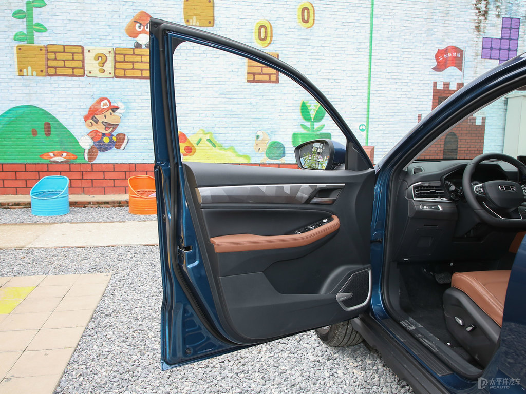 墨黛藍遠景X6車廂內(nèi)飾圖片