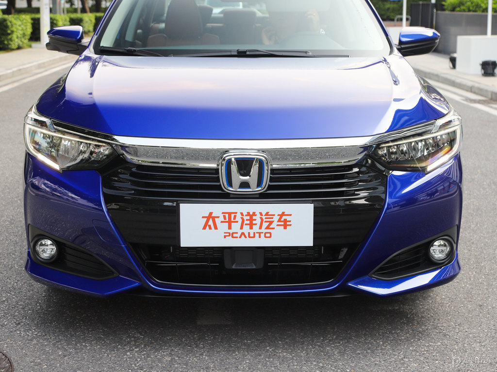 凌派車頭外觀圖片