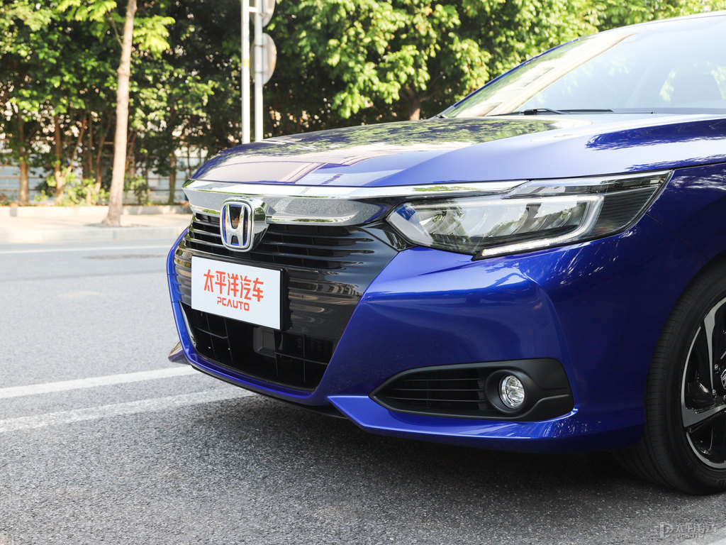 凌派車頭外觀圖片