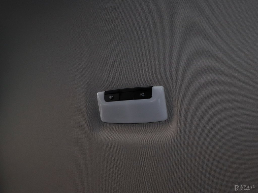 鎢鋼灰軒逸車廂內(nèi)飾圖片
