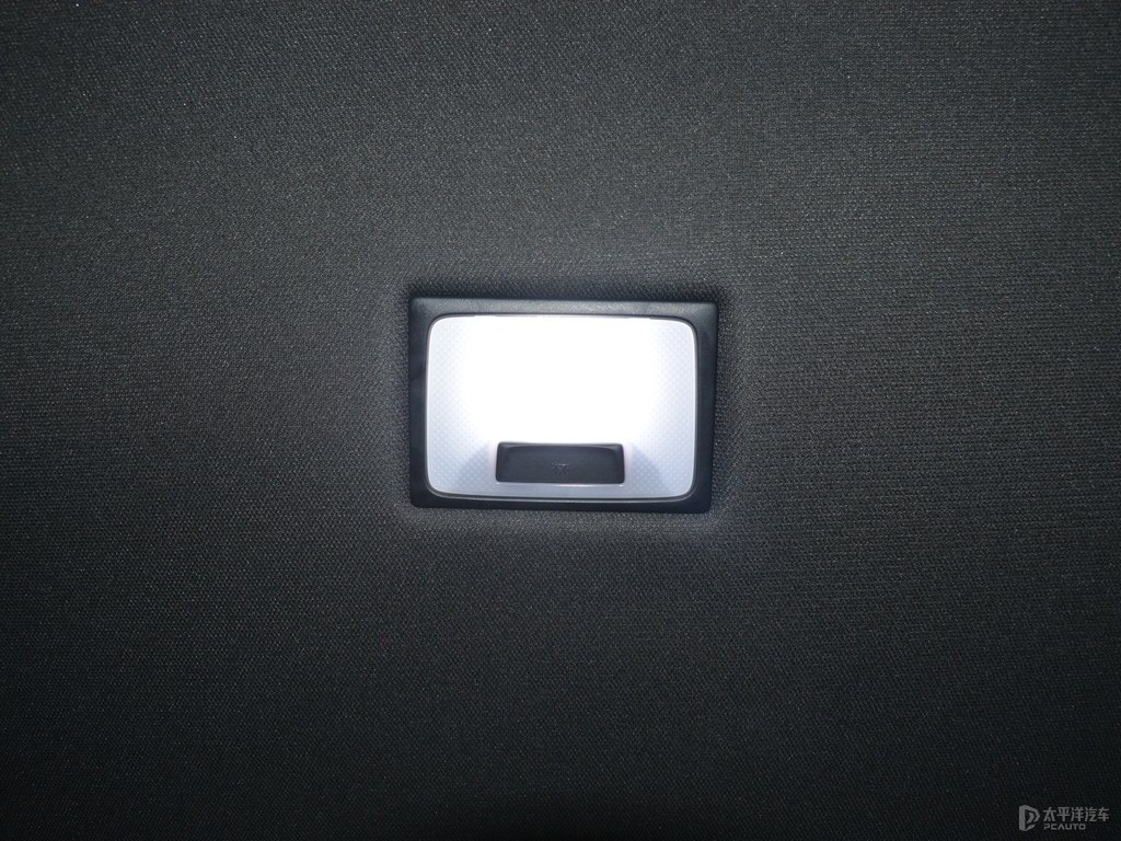 太空白威朗車廂內(nèi)飾圖片