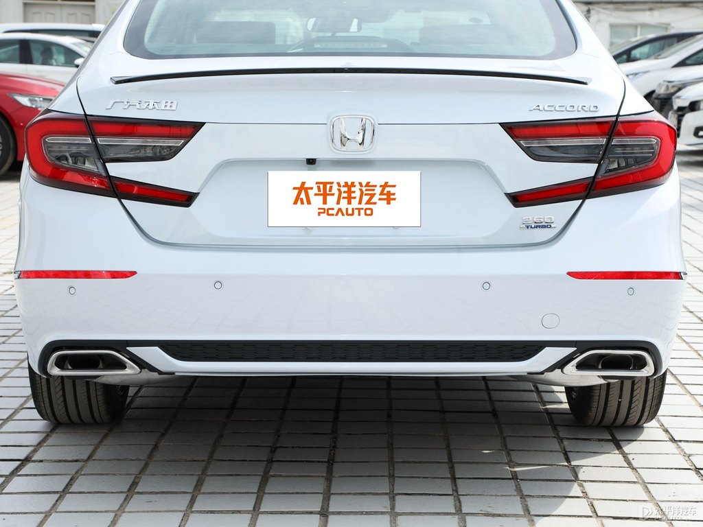 格陵蘭白雅閣車尾外觀圖片