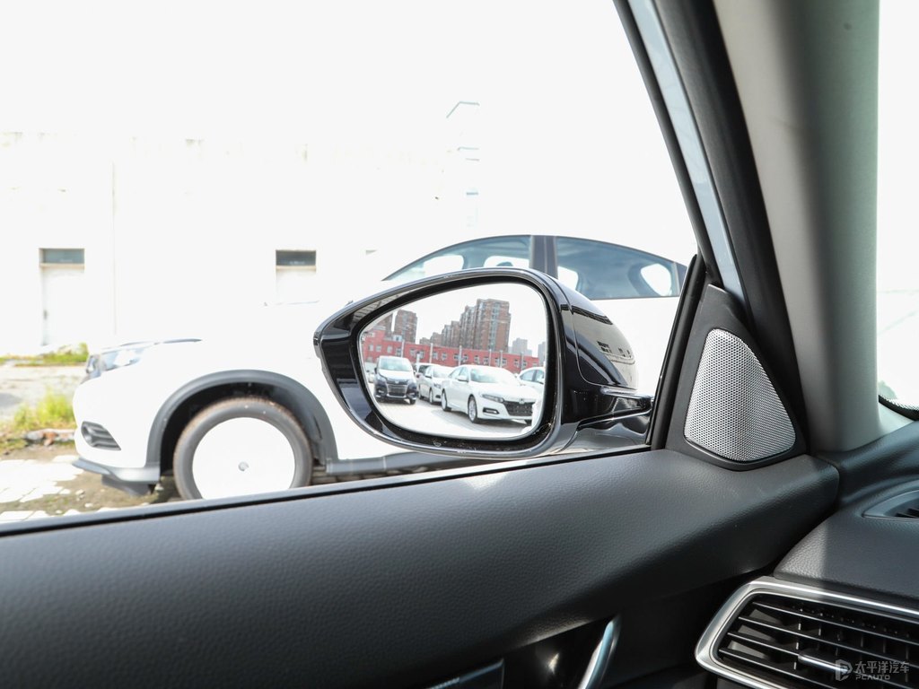 格陵蘭白雅閣車身外觀圖片