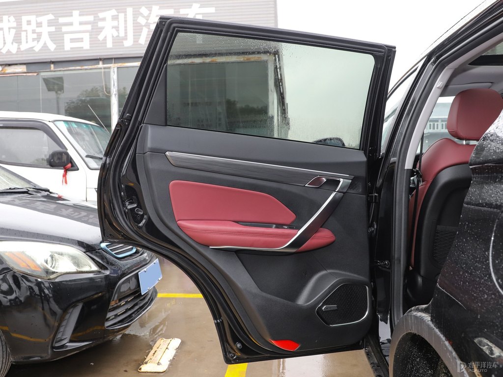 神隱黑博越車廂內(nèi)飾圖片