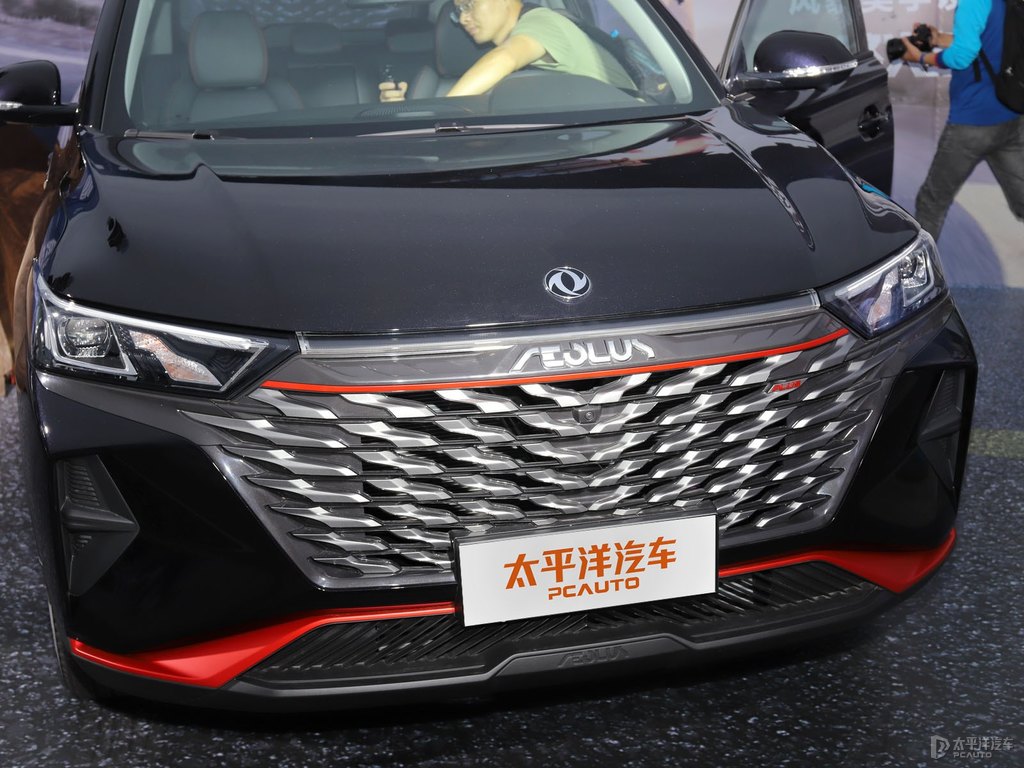 深空黑東風風神AX7車頭外觀圖片