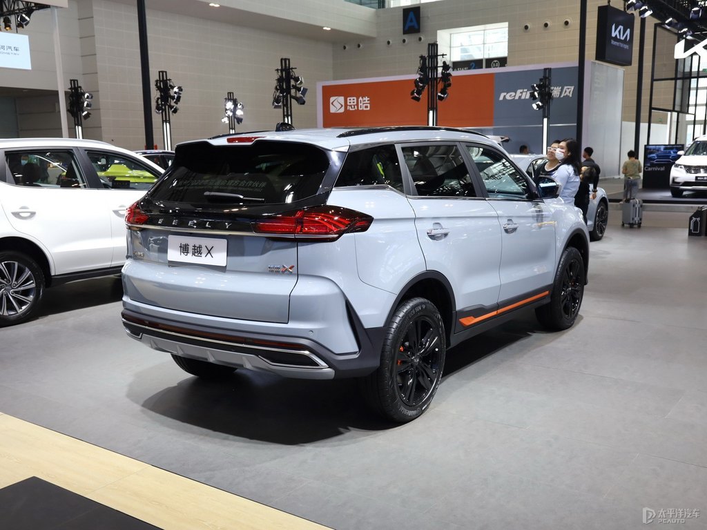 超凡灰博越整車外觀外觀圖片