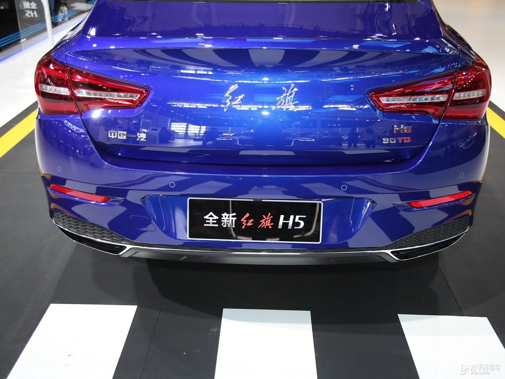 青川藍(lán)紅旗H5經(jīng)典車尾外觀圖片