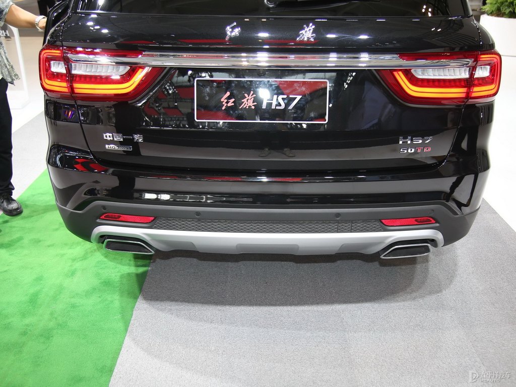 墨玉黑紅旗HS7車尾外觀圖片