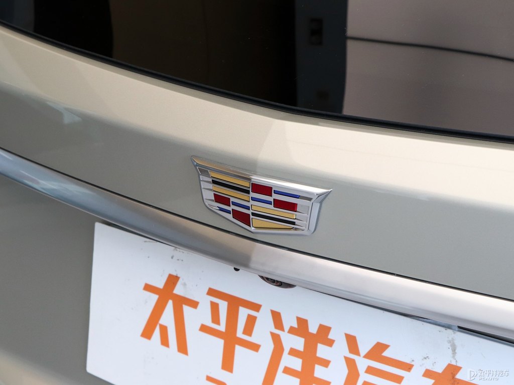 琉璃金凱迪拉克XT6車尾外觀圖片