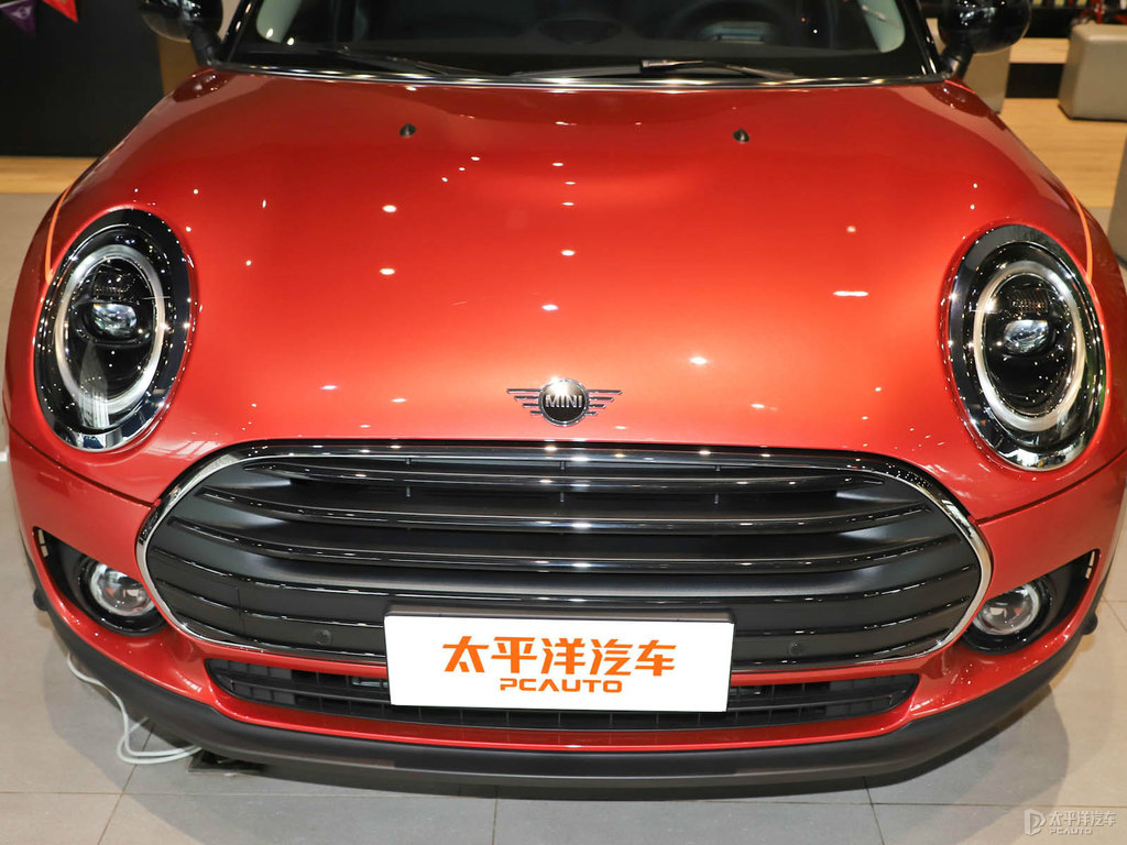 辣椒紅MINI CLUBMAN車頭外觀圖片
