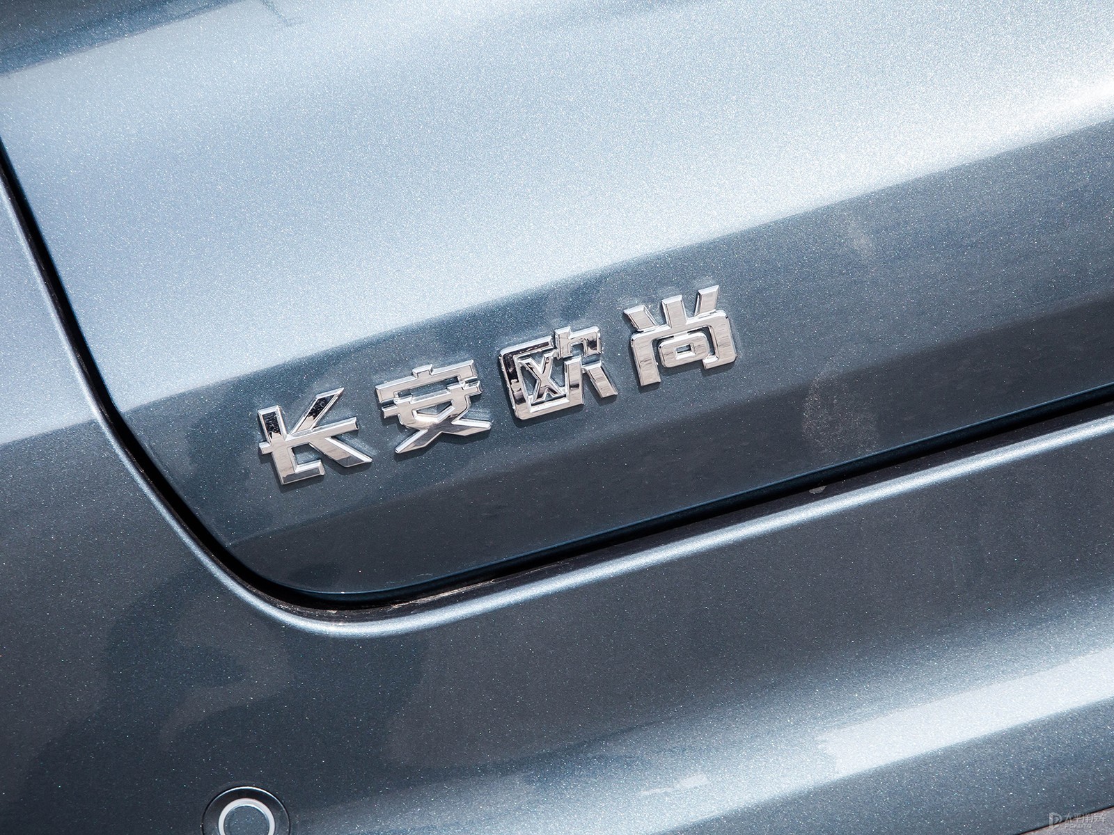 長安歐尚X5外觀高清大圖