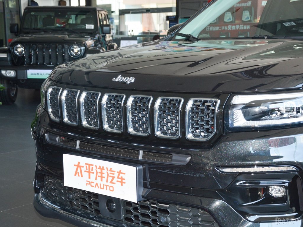北極黑大指揮官車頭外觀圖片
