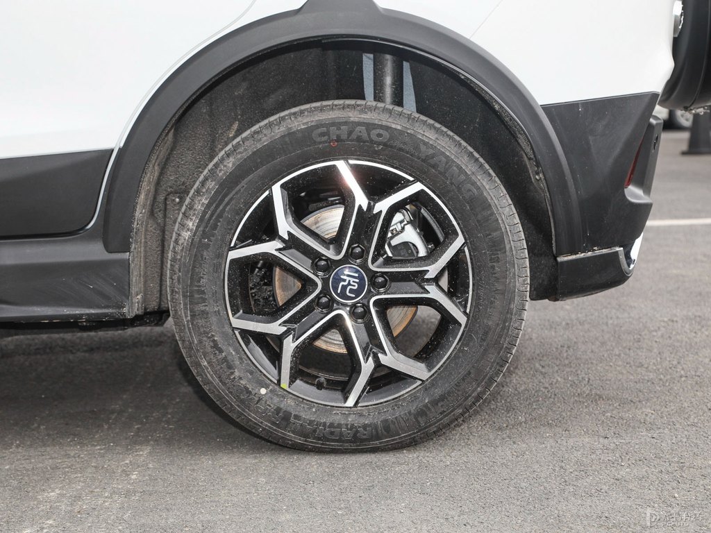 水晶白元Pro車身外觀圖片
