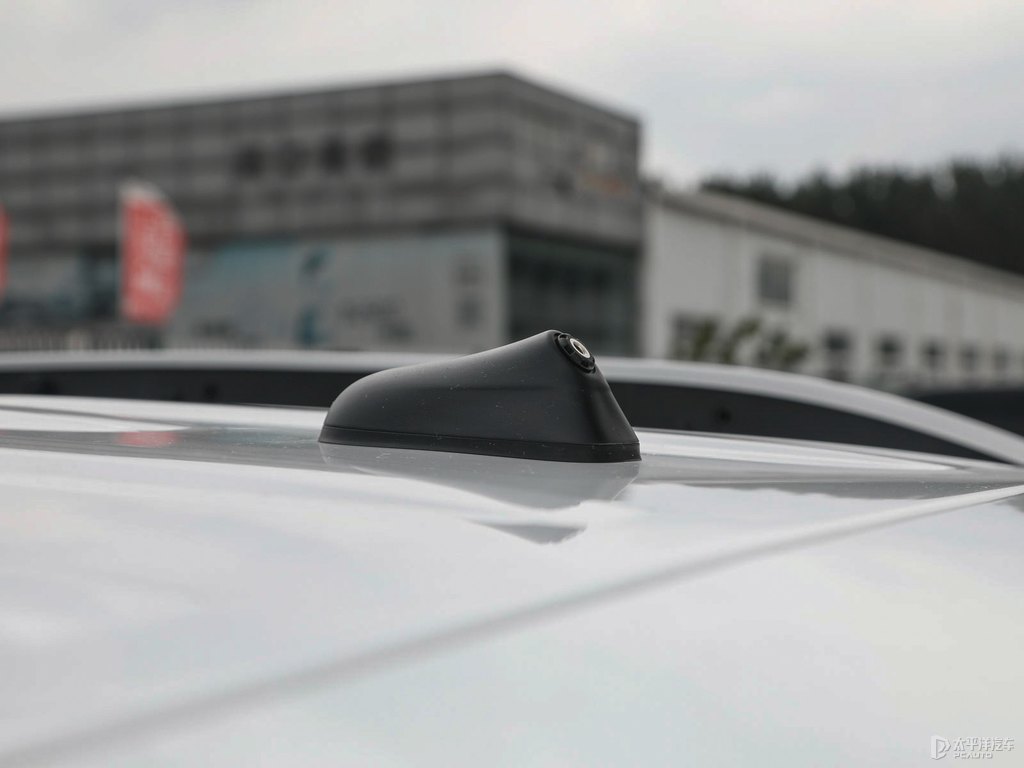 水晶白元Pro車身外觀圖片