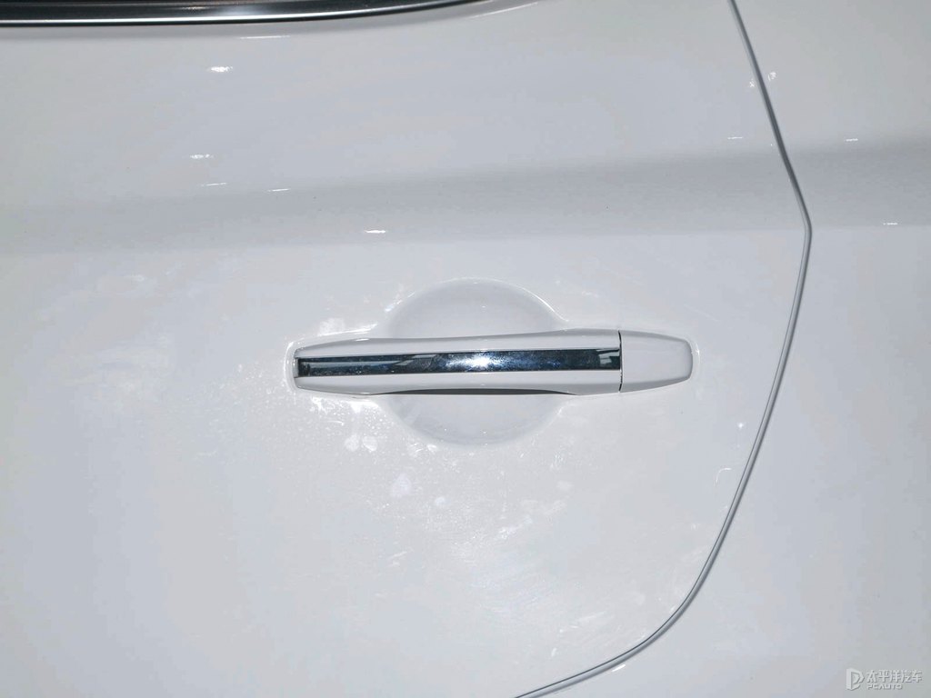 漢玉白遠(yuǎn)景X6車身外觀圖片