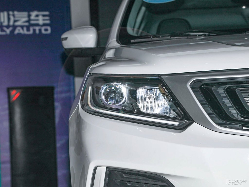 漢玉白遠(yuǎn)景X6車頭外觀圖片