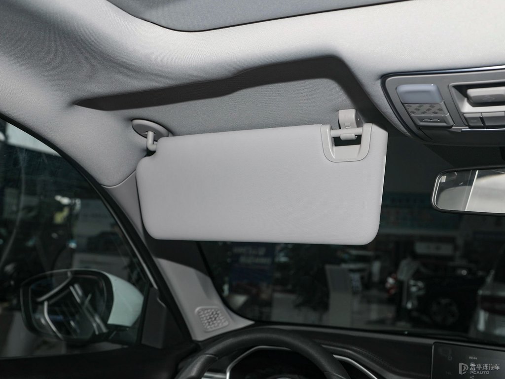 漢玉白遠景X6車廂內(nèi)飾圖片