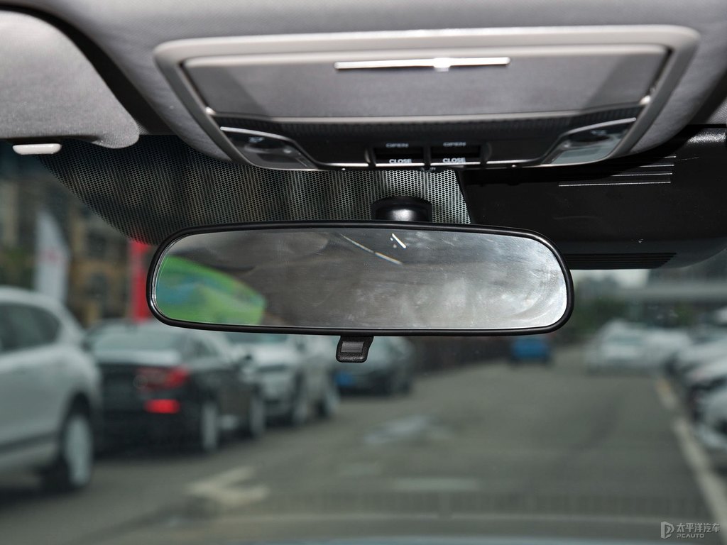 星月白雅閣車廂內(nèi)飾圖片
