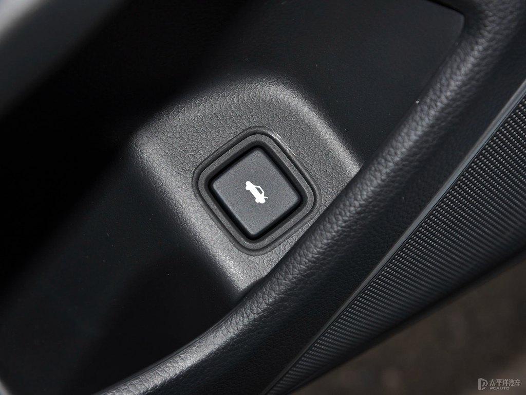 星月白雅閣車廂內(nèi)飾圖片