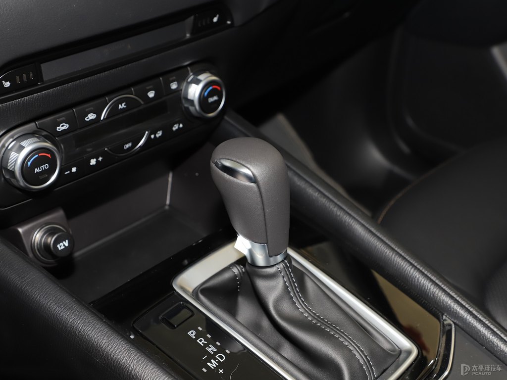 珠光白馬自達(dá)CX-5中控內(nèi)飾圖片