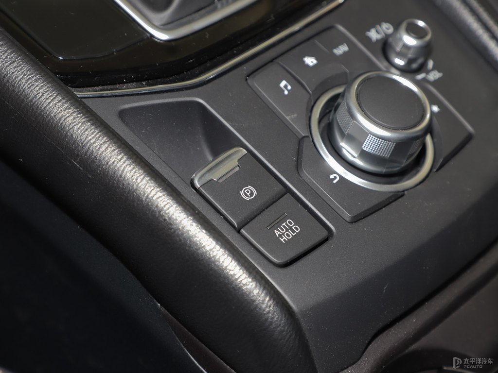 珠光白馬自達(dá)CX-5中控內(nèi)飾圖片