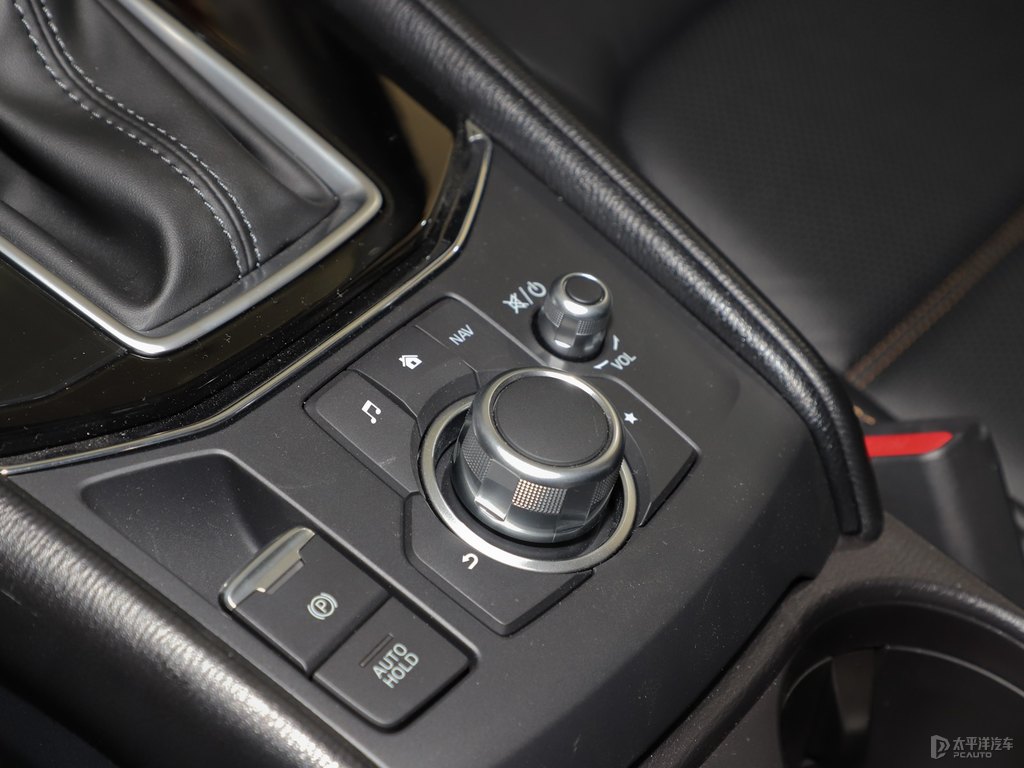 珠光白馬自達(dá)CX-5中控內(nèi)飾圖片
