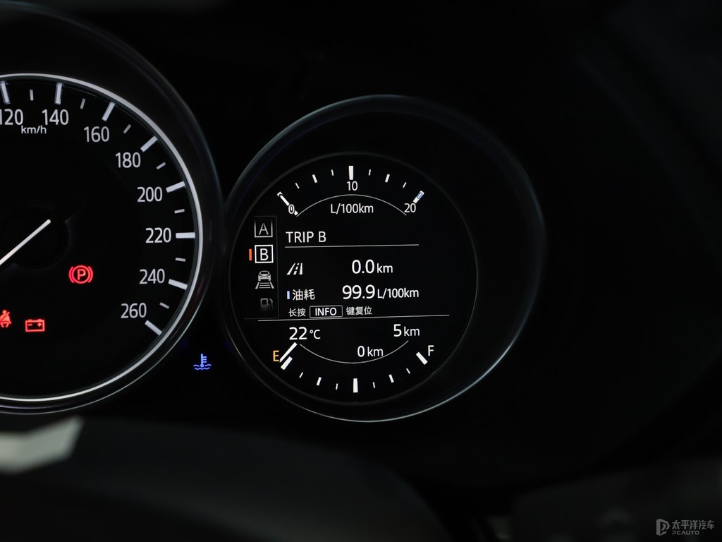 珠光白馬自達(dá)CX-5中控內(nèi)飾圖片