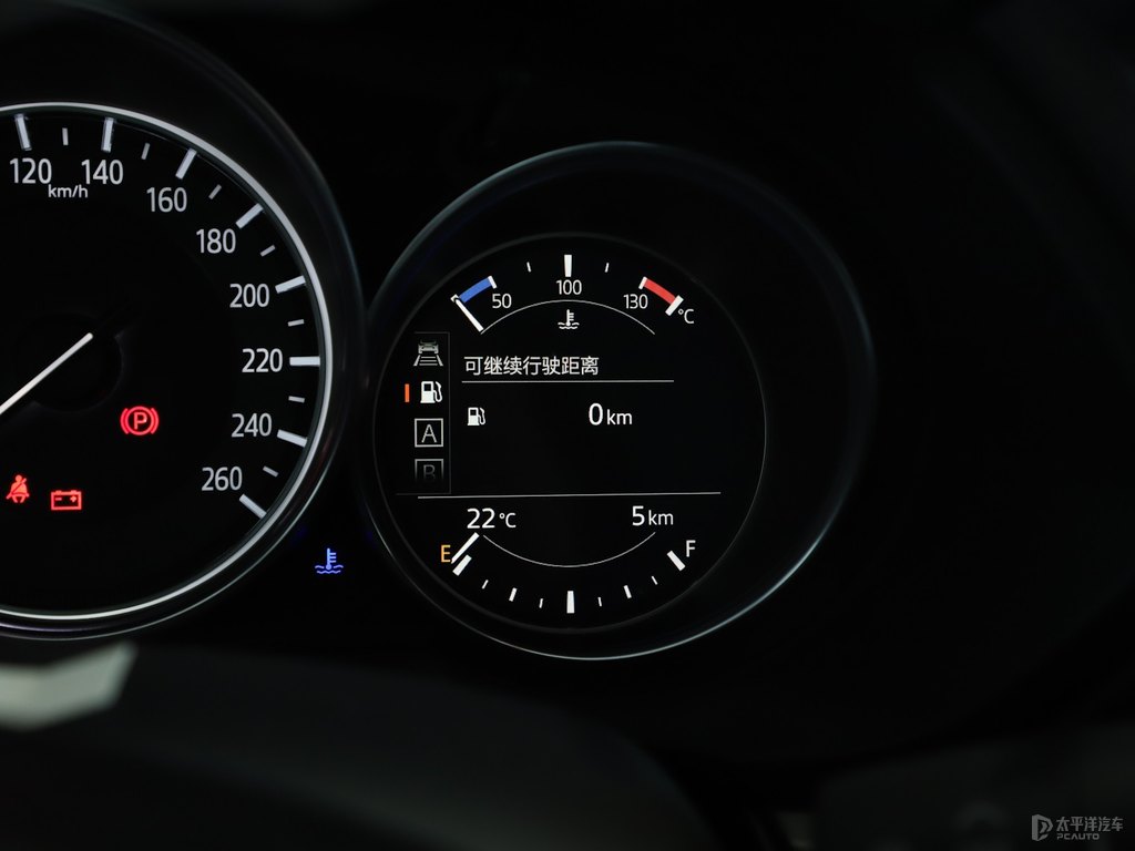 珠光白馬自達(dá)CX-5中控內(nèi)飾圖片