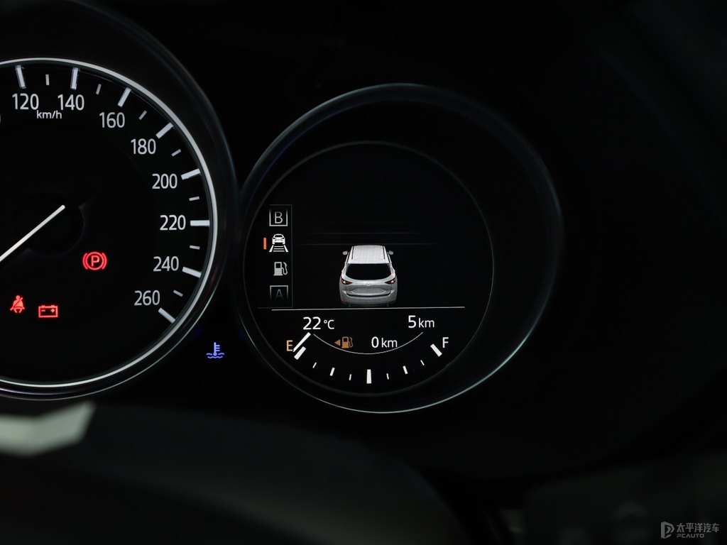 珠光白馬自達(dá)CX-5中控內(nèi)飾圖片