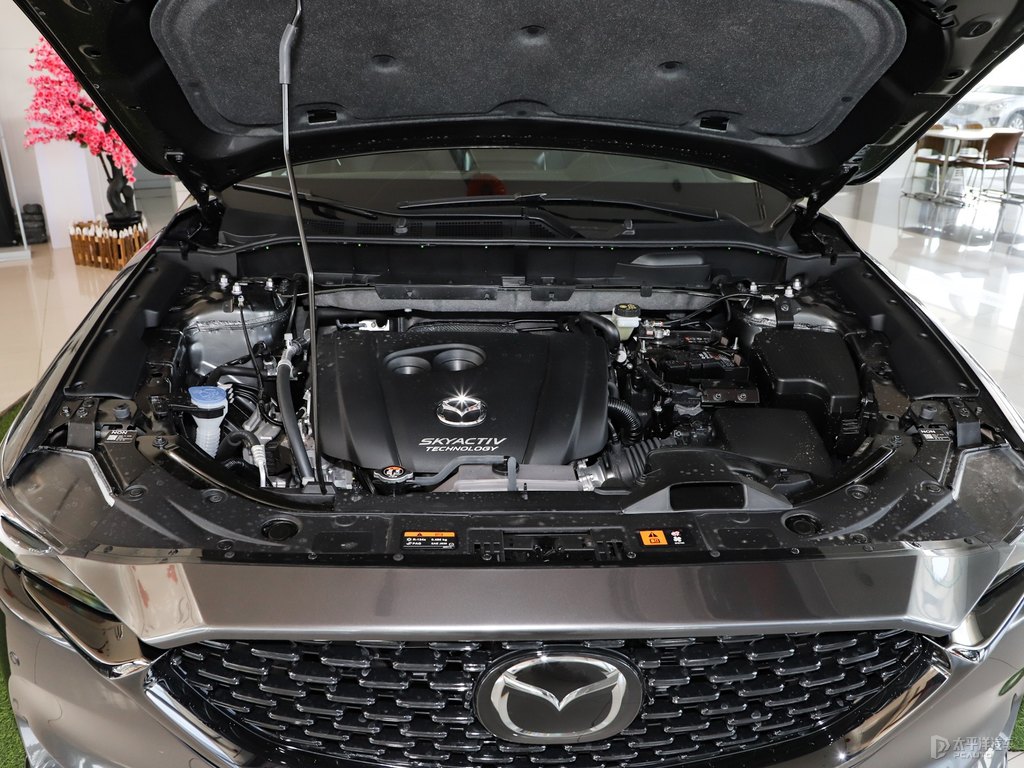 鉑鋼灰馬自達(dá)CX-5發(fā)動(dòng)機(jī)其它細(xì)節(jié)圖片