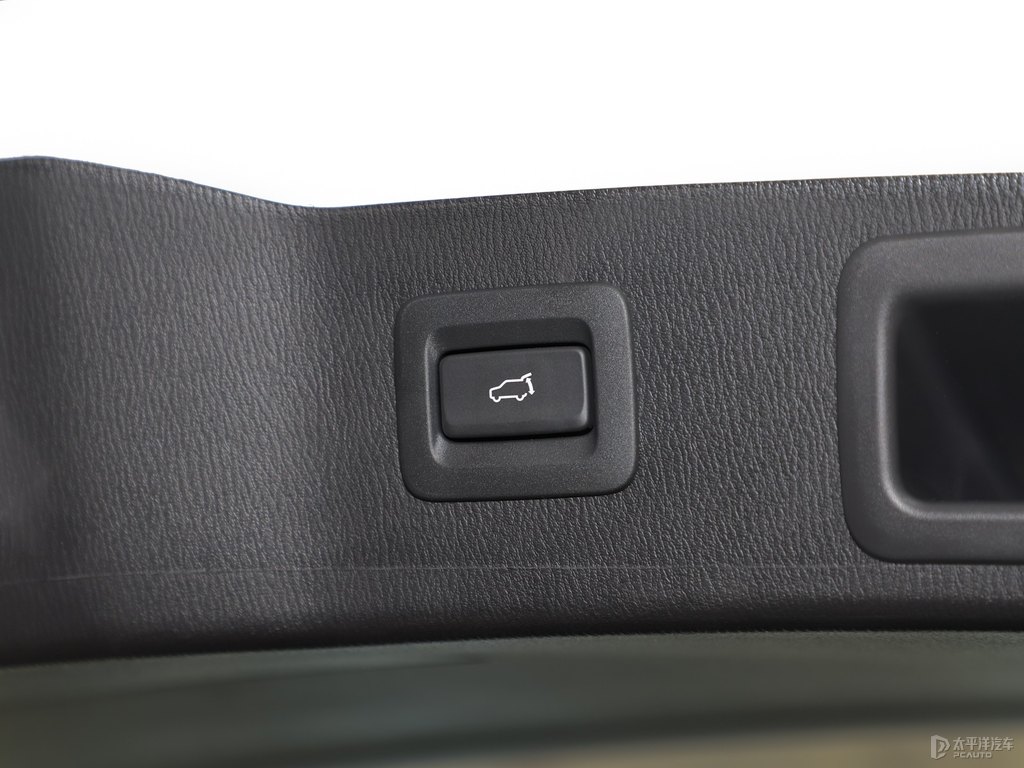 珠光白馬自達(dá)CX-5后備廂空間圖片