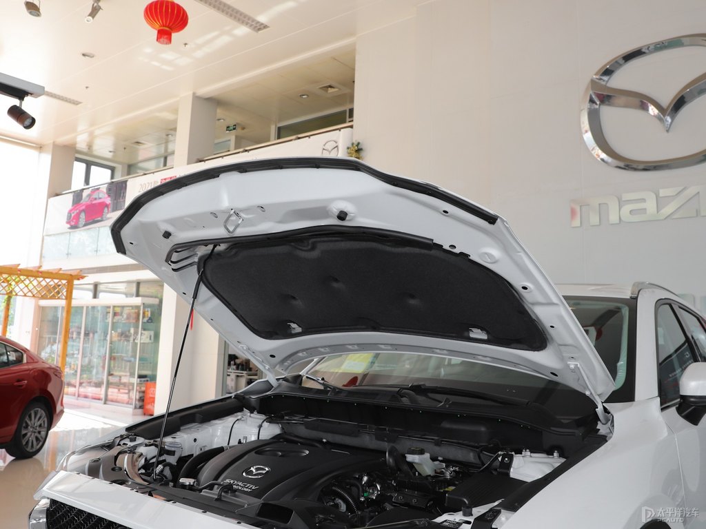 珠光白馬自達(dá)CX-5發(fā)動機(jī)其它細(xì)節(jié)圖片