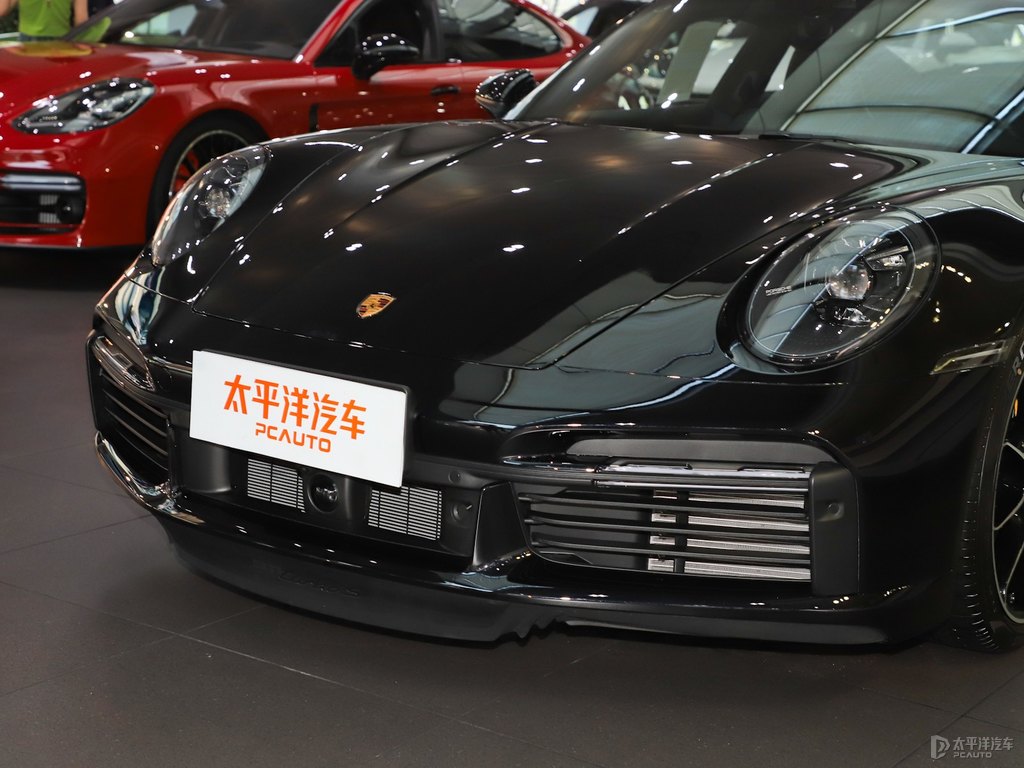 黑色保時捷911車頭外觀圖片